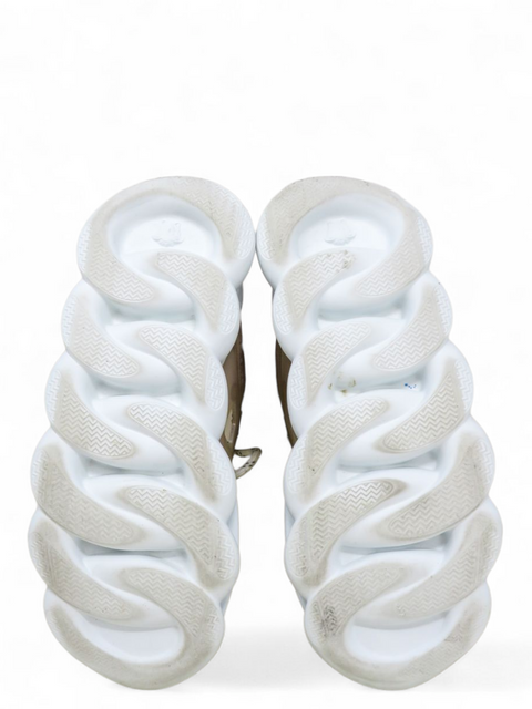 Tenis "Leather Printed Chunky Sneakers"