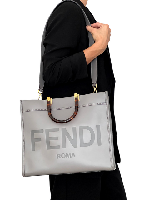 Bolso "Sunshine Medium en Dove Gray Leather Shopper"