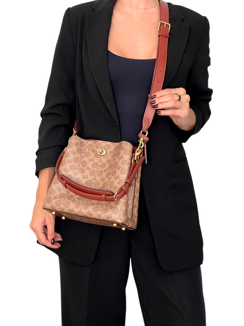Bolso "Willow Small Bucket Bag in Signature"v