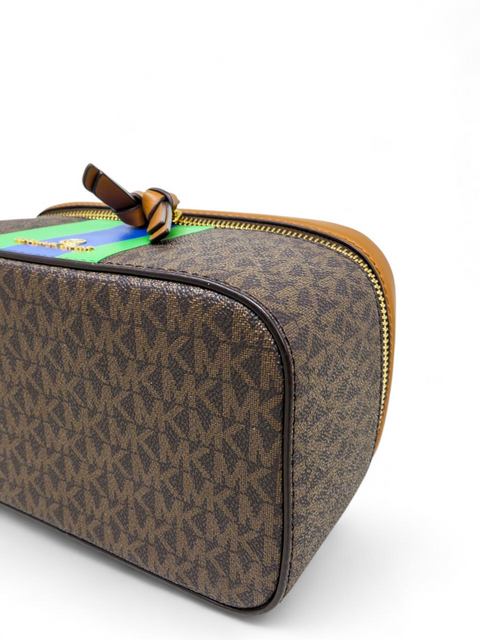 Cosmetiquera "Medium Logo Stripe Trunk Travel Case"