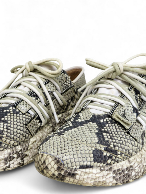 Tenis "Leather Animal Print Sneakers"