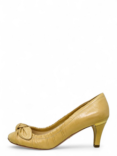 Tacones Beige