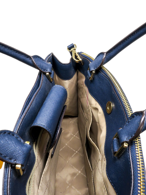 Bolso "Karla Medium Satchel"