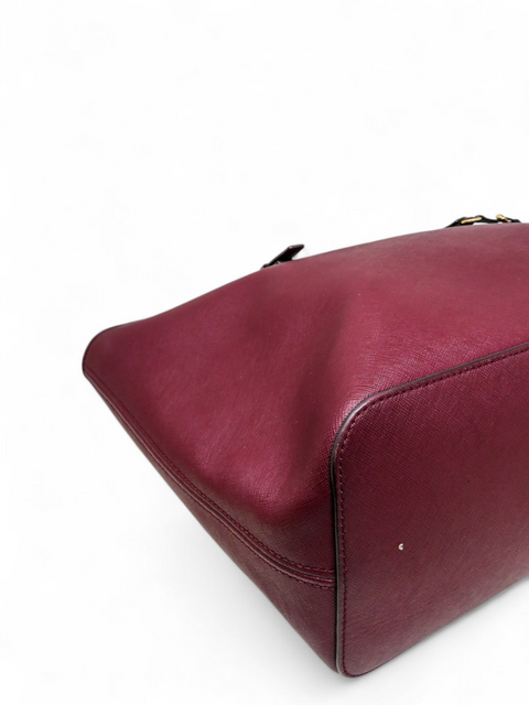 Bolso "Jet Set Travel Medium Top-Zip Tote Bag"