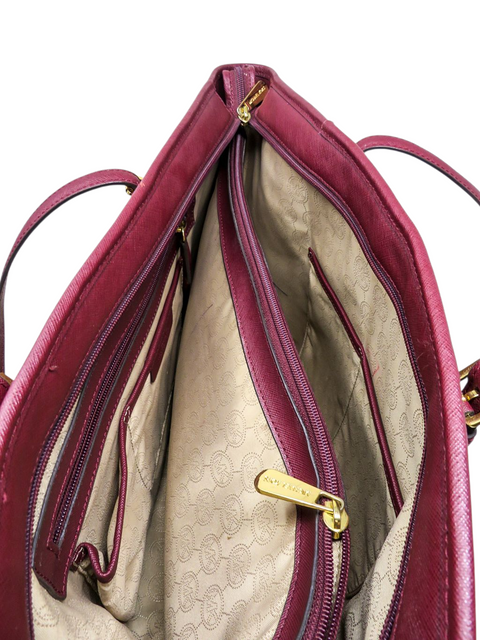 Bolso "Jet Set Travel Medium Top-Zip Tote Bag"