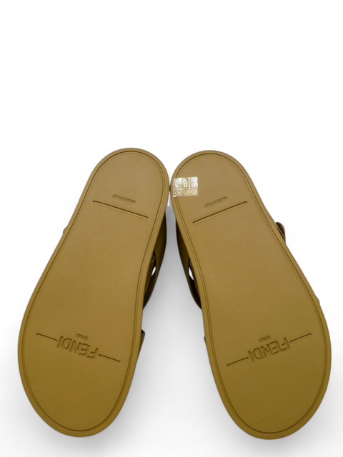 Sandalias "Fendi Feel"