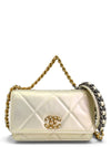 Bolso "WOC Chanel 19"