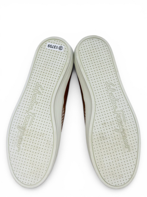 Slip-On Cafés