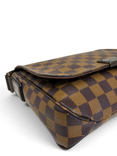 Bolso "Damier Ebene Brooklyn PM"