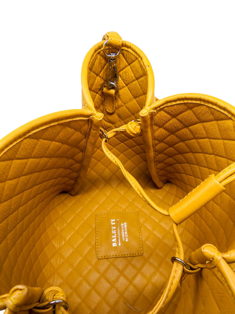 Bolso "Tulip Mini Bucket Bag"