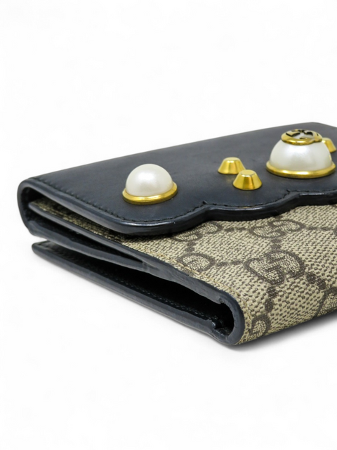 Billetera "Faux Pearl Accents Compact Wallet"