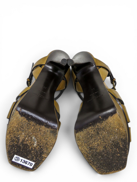 Sandalias "Tribute"