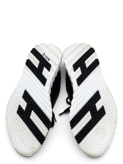 Tenis "Bouncing Sneakers"