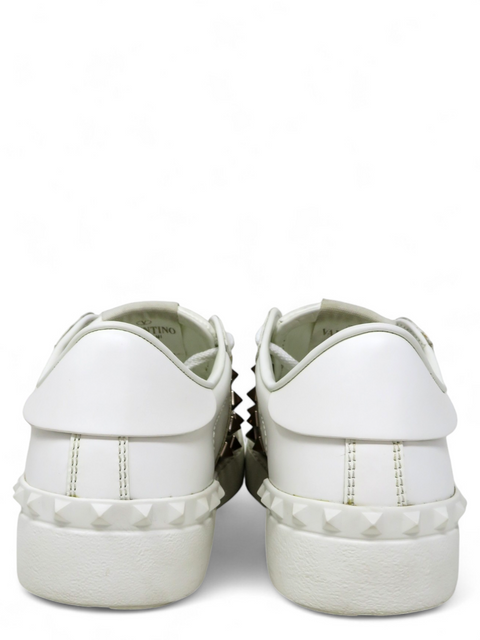 Tenis "Rockstud Accents Leather Sneakers"