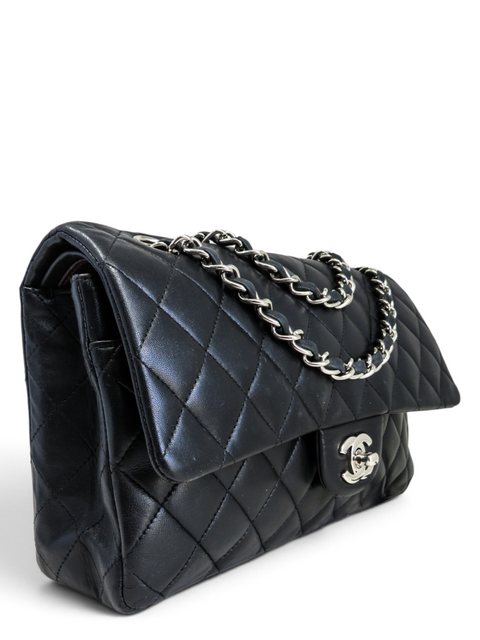 Bolso "Lambskin Quilted Medium Double Flap Black"