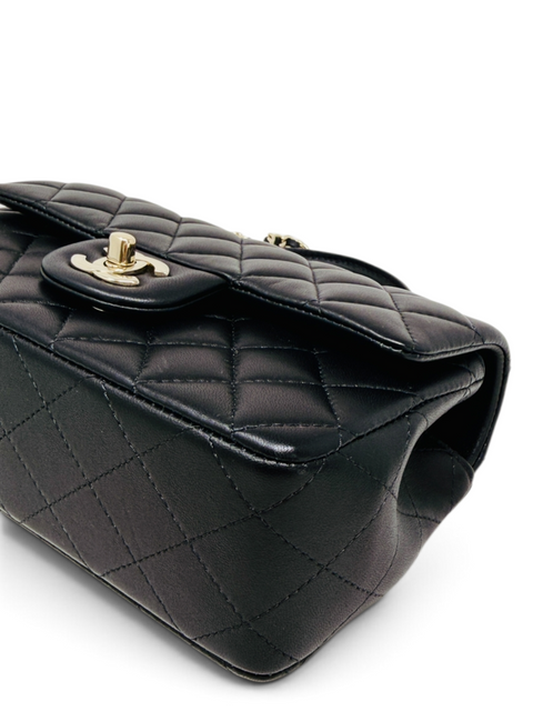 Bolso "Lambskin Quilted Mini Top Handle Rectangular Flap"