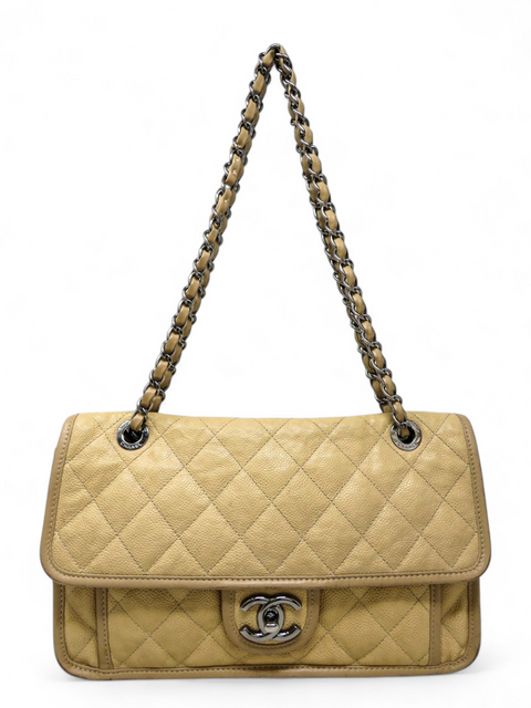 Bolso "Caviar Quilted Medium French Riviera Flap"