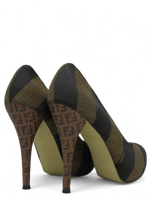 Tacones Cafés
