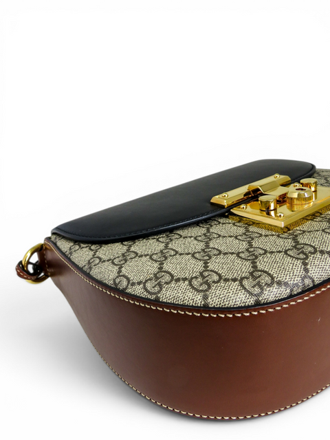 Bolso "Padlock Saddle Shoulder Bag"