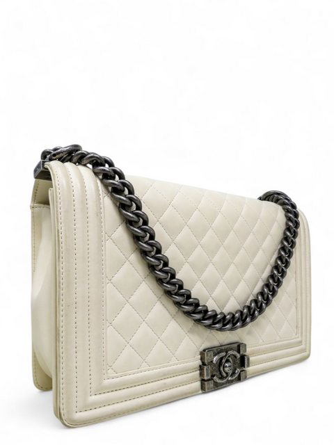 Bolso "Lambskin Quilted Medium Boy Flap"