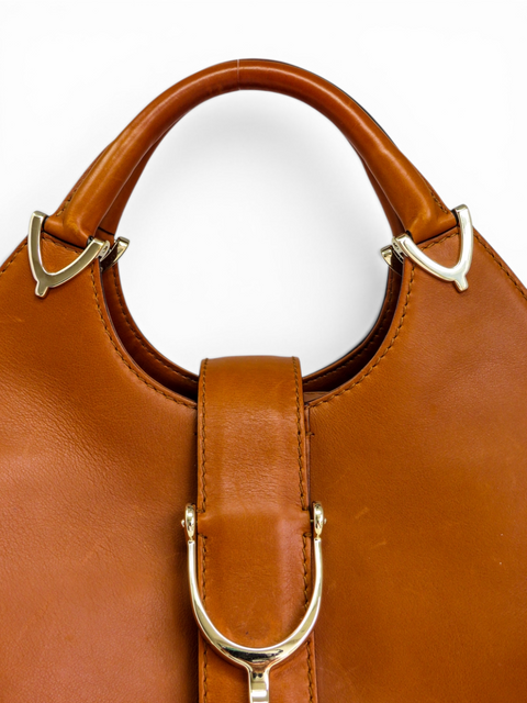 Bolso "Stirrup Top Handle Bag"