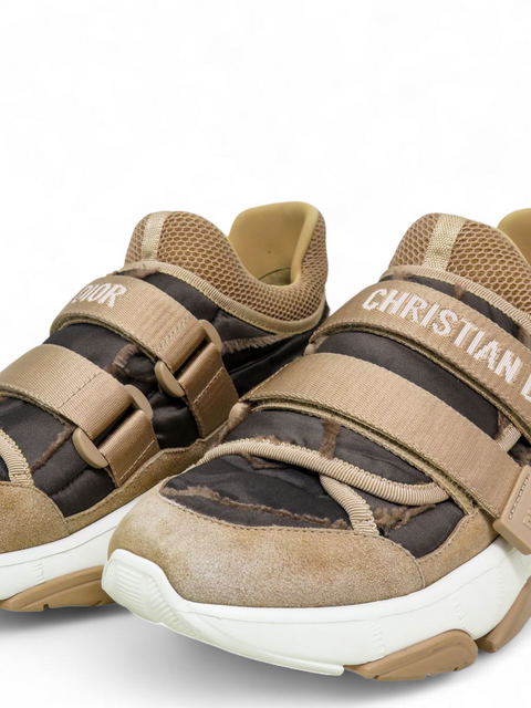 Tenis "D-Wander Sneakers"