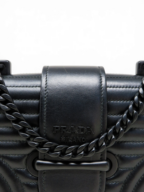 Bolso "Diagramme Curved Flap"