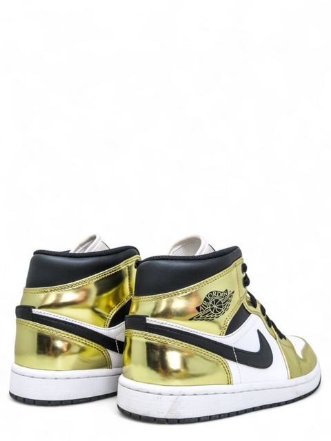 Tenis "Air Jordan 1 Mid SE Metallic Gold"