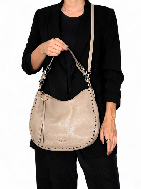 Bolso "Sutton Hobo With Scallop Rivets"