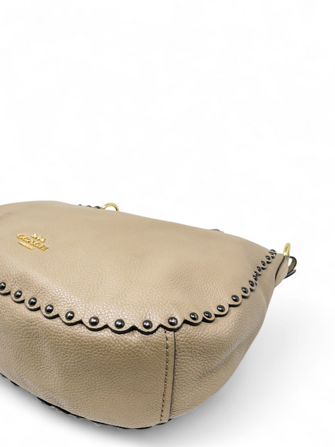 Bolso "Sutton Hobo With Scallop Rivets"
