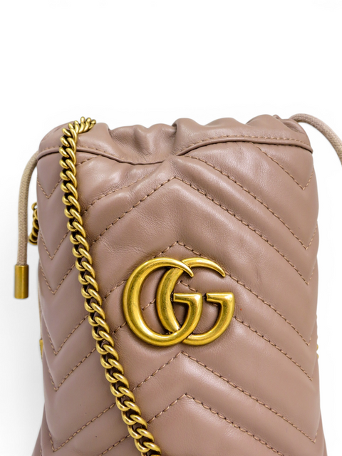Bolso "GG Marmont Mini Bucket Bag"