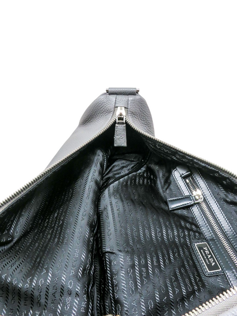 Bolso "Vitello Daino Triangle Bag"