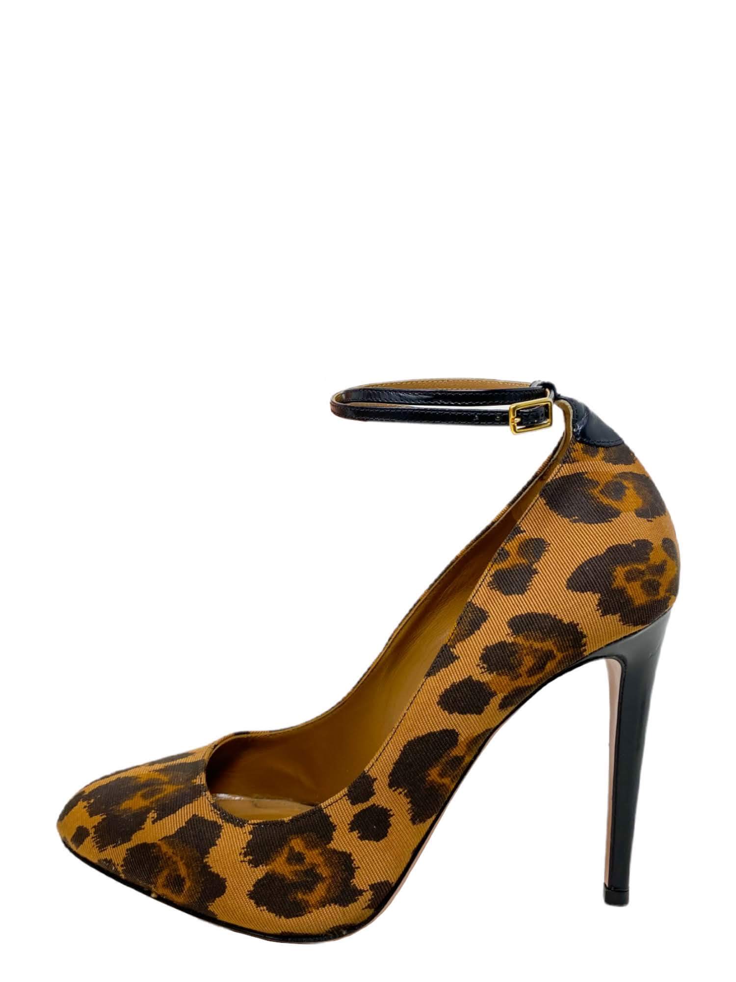 Tacones discount animal print