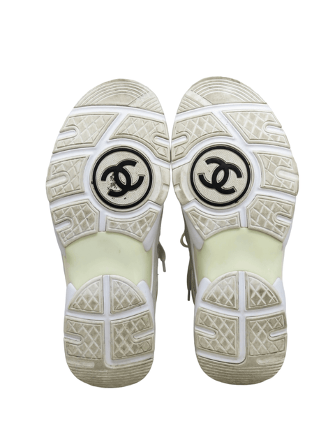 Tenis "Interlocking CC Logo Wedge Sneakers"