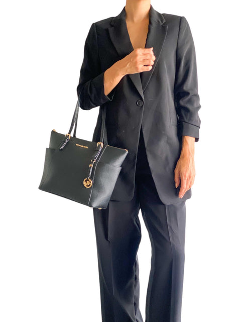 Bolso "Charlotte Large Saffiano Leather Top-Zip Tote Bag"