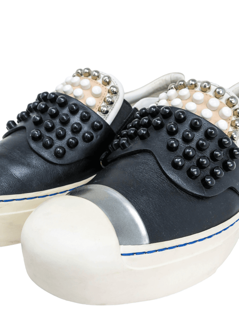 Tenis "Karlito Leather Sneakers"