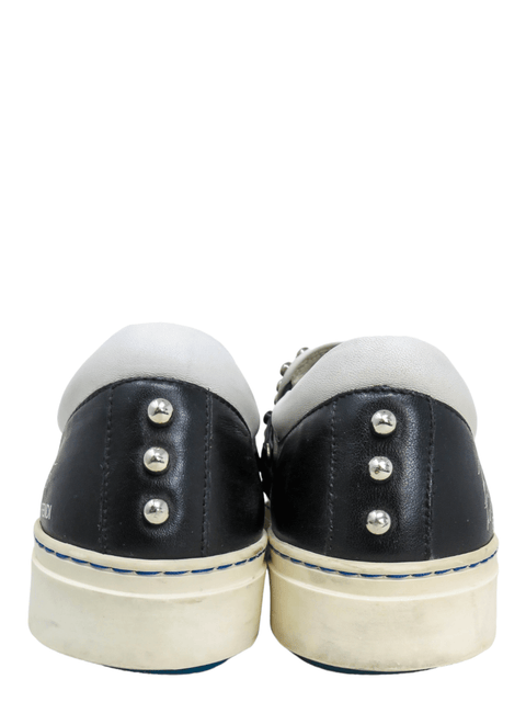 Tenis "Karlito Leather Sneakers"