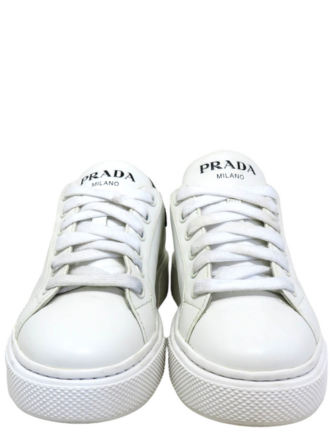 Tenis "White/Black Leather Macro Lace Up"