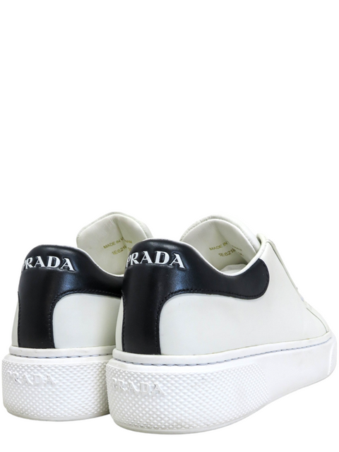 Tenis "White/Black Leather Macro Lace Up"