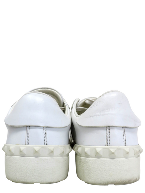Tenis "Rockstud Accents Leather Sneakers"