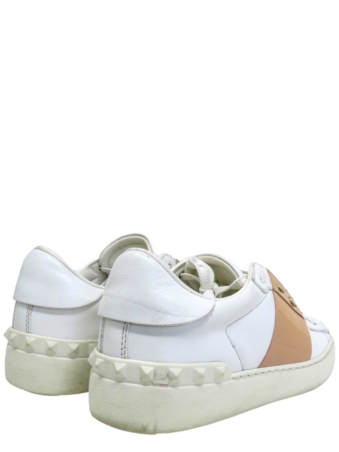 Tenis "Rockstud Accents Leather Sneakers"