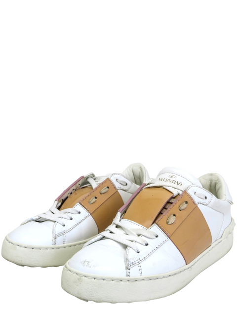 Tenis "Rockstud Accents Leather Sneakers"