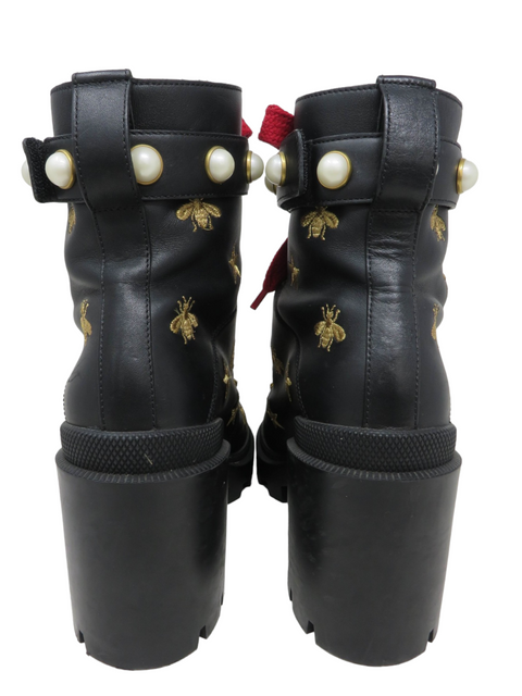 Botas "Calfskin Embroidered Lace Up Combat Ankle Boots"