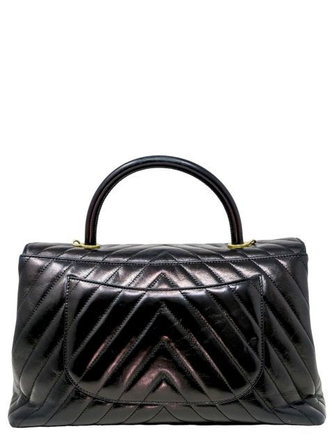 Bolso "Calfskin Chevron Quilted Large Coco Handle Flap"