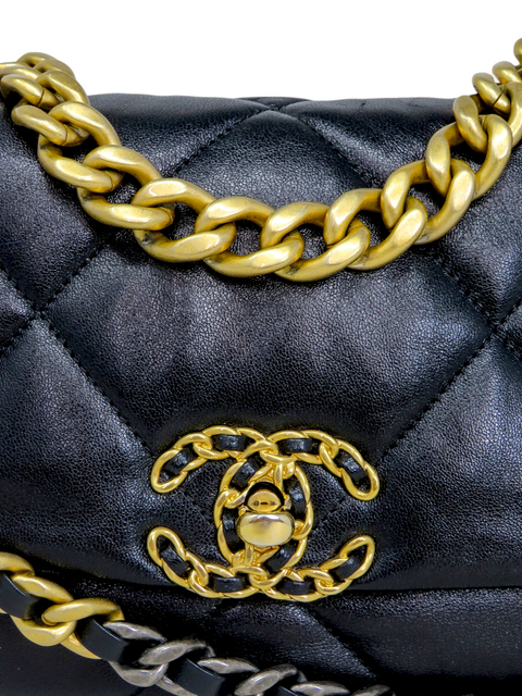 Bolso "Lambskin Quilted Medium Chanel 19 Flap"