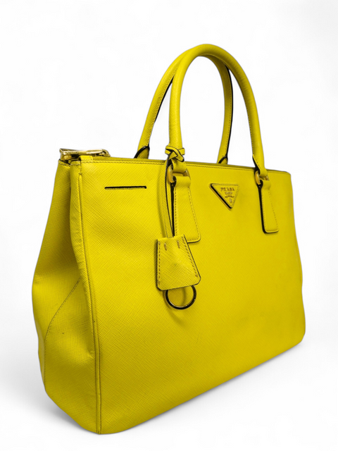 Bolso "Large Saffiano Galleria Double Zip Tote"