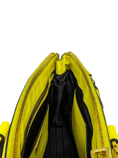 Bolso "Large Saffiano Galleria Double Zip Tote"