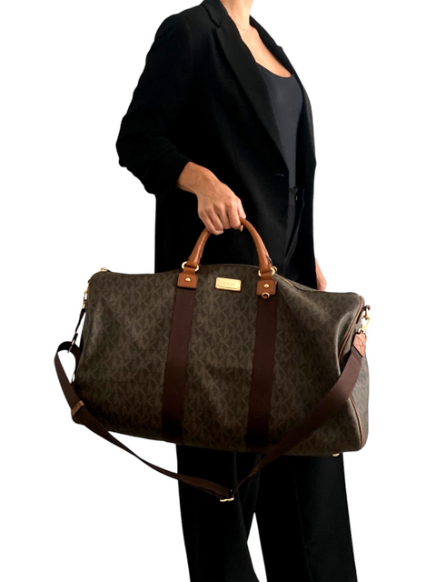 Maletín "Leather-Trimmed Coated Canvas Luggage and Travel Bag"