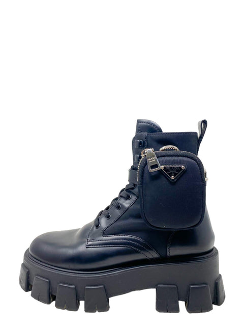 Botas "Monolith brushed leather and nylon boots with pouch"