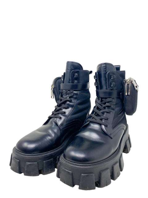 Botas "Monolith brushed leather and nylon boots with pouch"